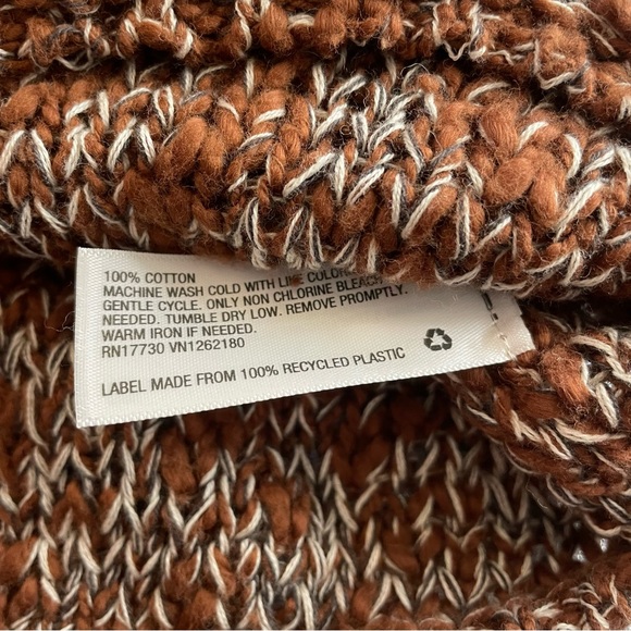 NWT - Universal Threads - Brown and White Sweater - Size L - Picture 8 of 8